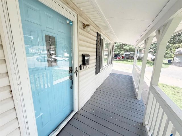 616 NE 67th Terrace, Gladstone, MO 64118