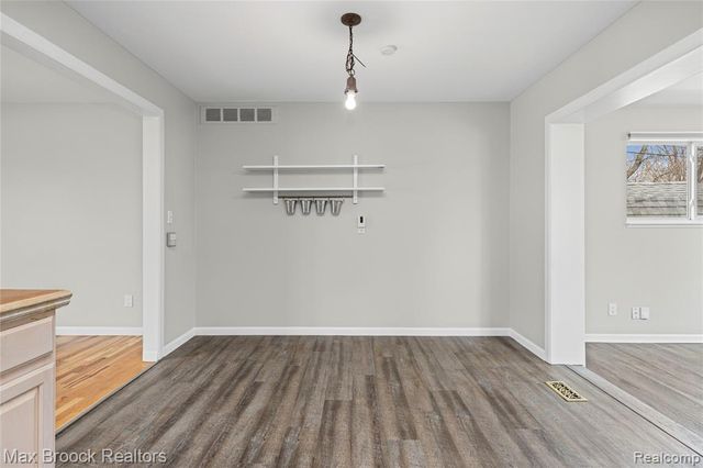 22912 Glenmoor Heights, Farmington Hills, MI 48336