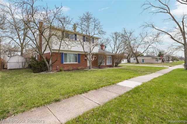 22912 Glenmoor Heights, Farmington Hills, MI 48336