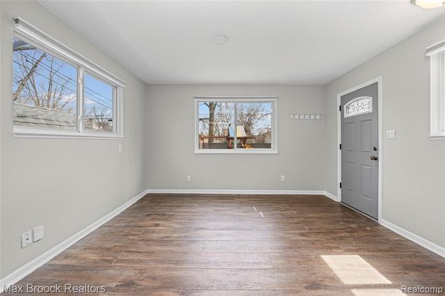 22912 Glenmoor Heights, Farmington Hills, MI 48336