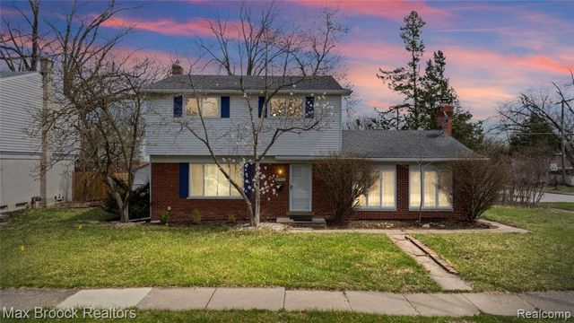 22912 Glenmoor Heights, Farmington Hills, MI 48336