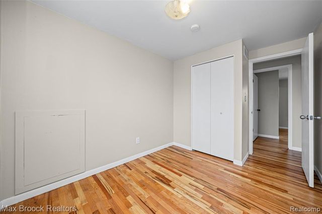 22912 Glenmoor Heights, Farmington Hills, MI 48336