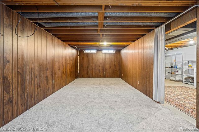22912 Glenmoor Heights, Farmington Hills, MI 48336