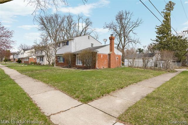 22912 Glenmoor Heights, Farmington Hills, MI 48336