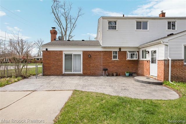 22912 Glenmoor Heights, Farmington Hills, MI 48336