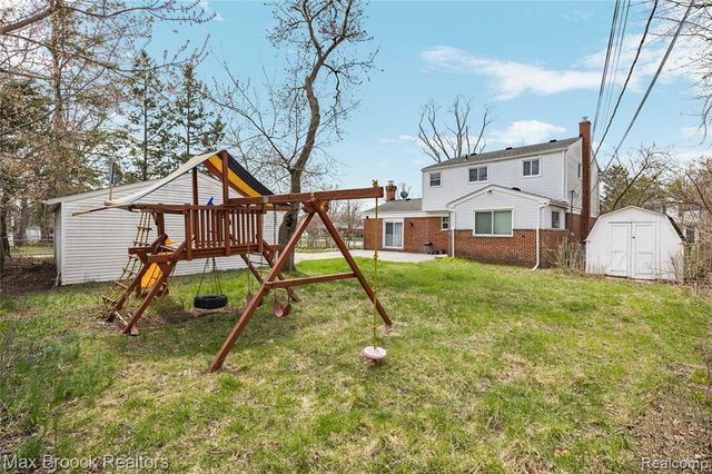 22912 Glenmoor Heights, Farmington Hills, MI 48336
