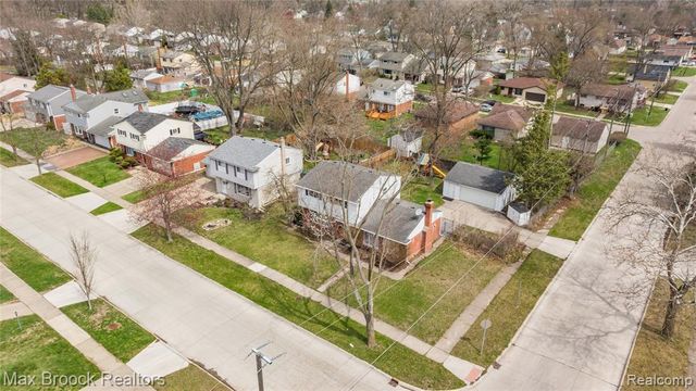22912 Glenmoor Heights, Farmington Hills, MI 48336