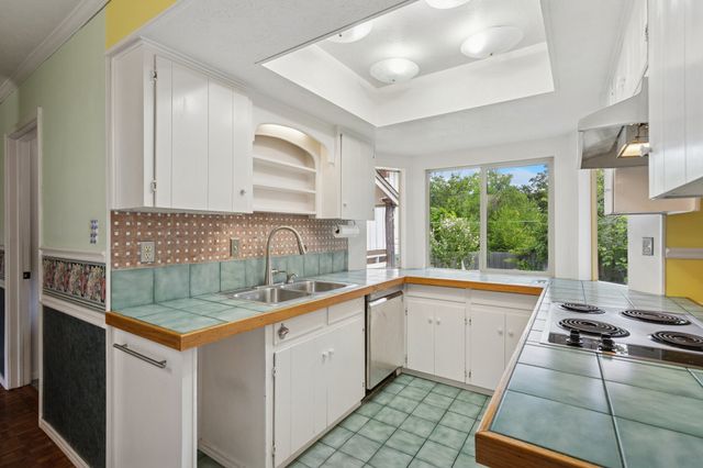 1511 Tatum Drive, Arlington, TX 76012