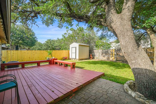 926 Saxonhill Dr, San Antonio, TX 78253