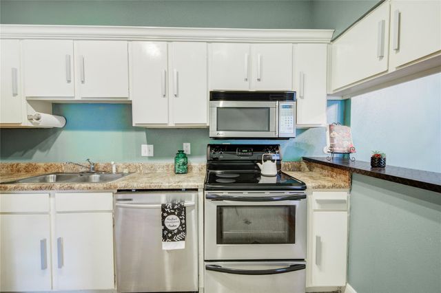 2100 Tanglewilde Street 349, Houston, TX 77063