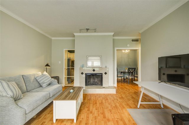 2100 Tanglewilde Street 349, Houston, TX 77063