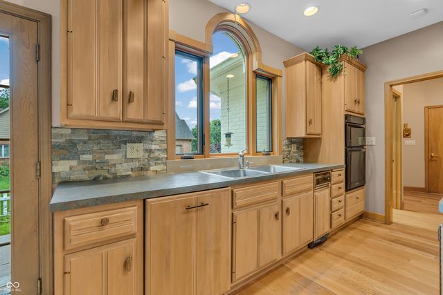6283 Whitetail Run, Greenwood, IN 46143