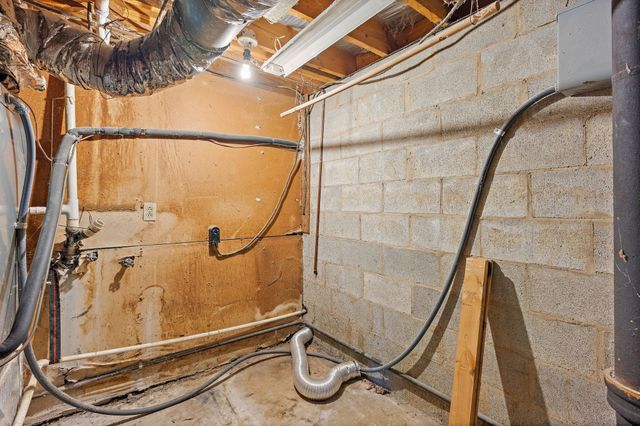 2002 Obrien Dr, Murfreesboro, TN 37130