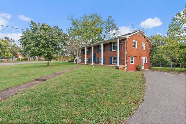 2002 Obrien Dr, Murfreesboro, TN 37130