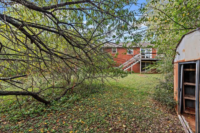 2002 Obrien Dr, Murfreesboro, TN 37130