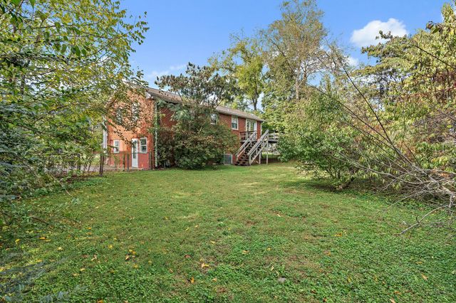 2002 Obrien Dr, Murfreesboro, TN 37130