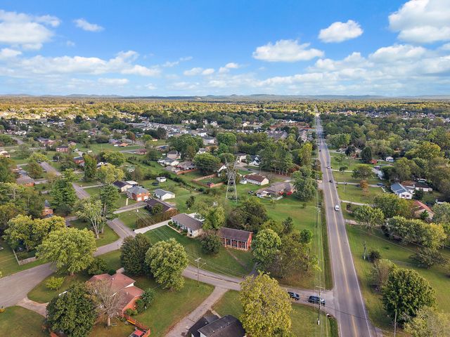 2002 Obrien Dr, Murfreesboro, TN 37130