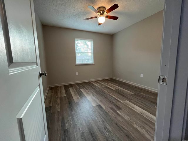 517 Pleasant Drive, Lonoke, AR 72086