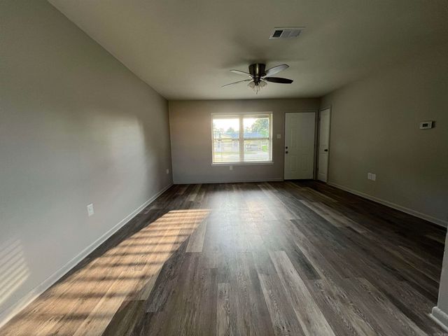 517 Pleasant Drive, Lonoke, AR 72086