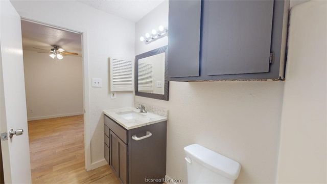 725 Peppertree Drive 13, Bryan, TX 77801