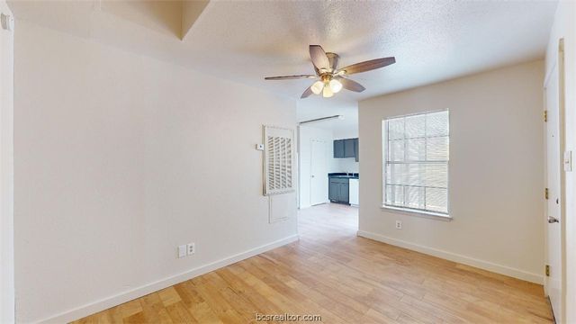 725 Peppertree Drive 13, Bryan, TX 77801