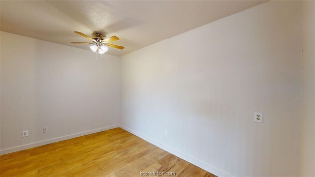 725 Peppertree Drive 13, Bryan, TX 77801