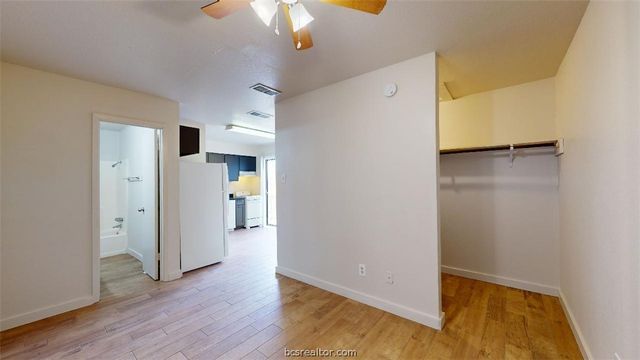 725 Peppertree Drive 13, Bryan, TX 77801