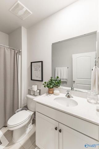 22584 Regent Drive, Athens, AL 35613