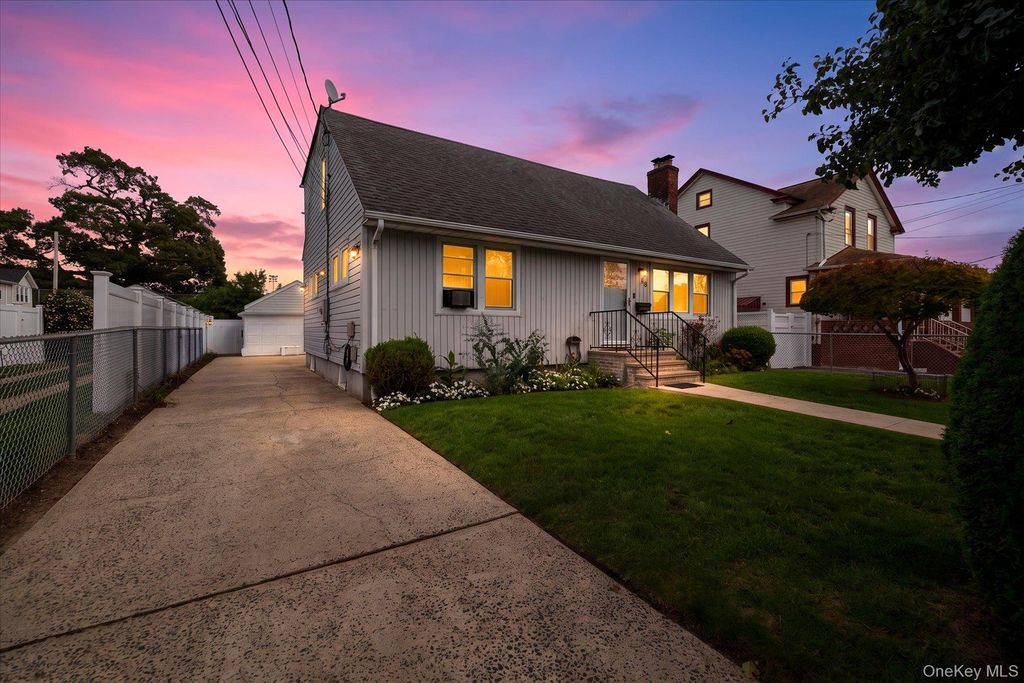 28 Harrison Avenue, Freeport, NY 11520 — exterior