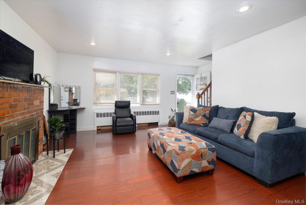 28 Harrison Avenue, Freeport, NY 11520 — photo 5