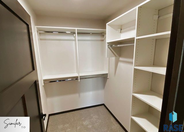 525 Brookside Pl Place, Harrisburg, SD 57032