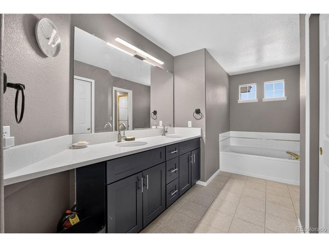 6109 S Kirk St, Aurora, CO 80016