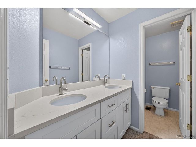 6109 S Kirk St, Aurora, CO 80016