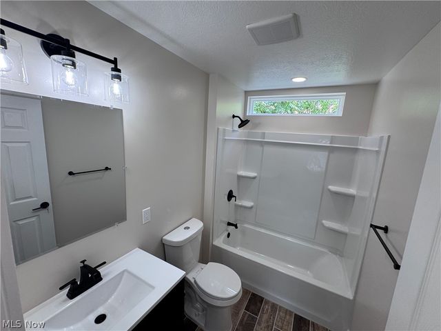 120 E 32nd Street, Lorain, OH 44055