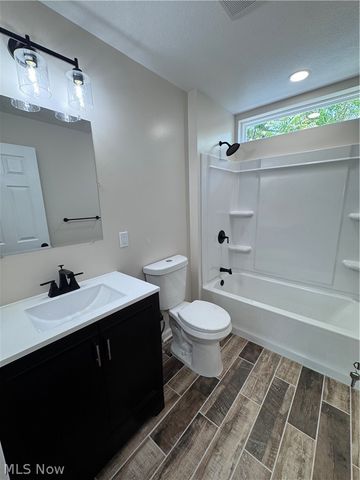 120 E 32nd Street, Lorain, OH 44055