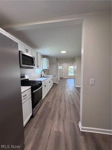 120 E 32nd Street, Lorain, OH 44055
