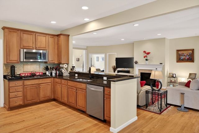 28 Cottage Cove, Plymouth, MA 02360