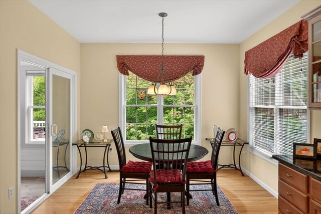 28 Cottage Cove, Plymouth, MA 02360