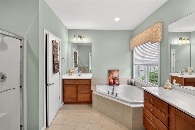 28 Cottage Cove, Plymouth, MA 02360