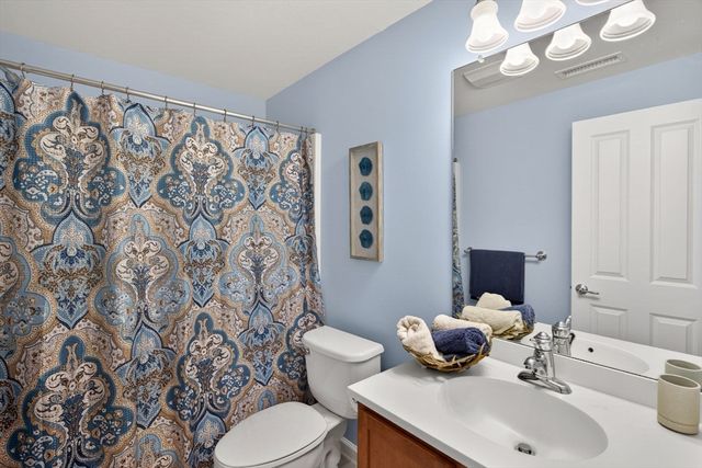 28 Cottage Cove, Plymouth, MA 02360