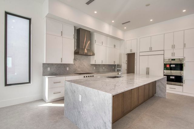 18481 Symphony Court, Jupiter, FL 33458