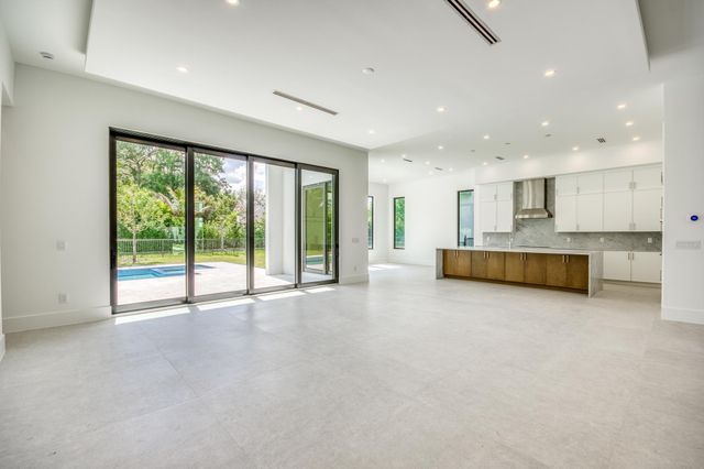 18481 Symphony Court, Jupiter, FL 33458