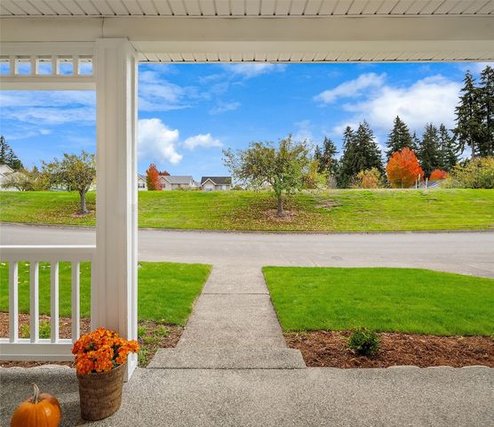 523 Redmond Place NE, Renton, WA 98056