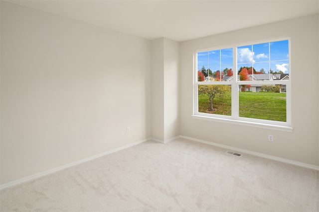 523 Redmond Place NE, Renton, WA 98056