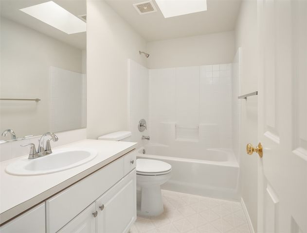 523 Redmond Place NE, Renton, WA 98056