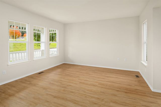 523 Redmond Place NE, Renton, WA 98056