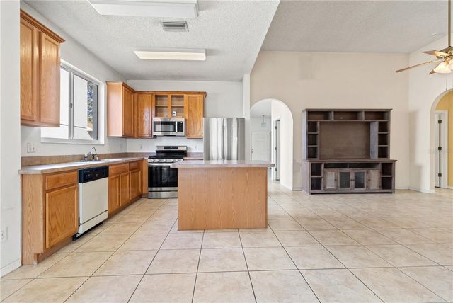 10323 GOLDENBROOK WAY, Tampa, FL 33647