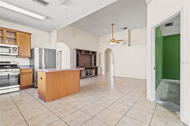 10323 GOLDENBROOK WAY, Tampa, FL 33647