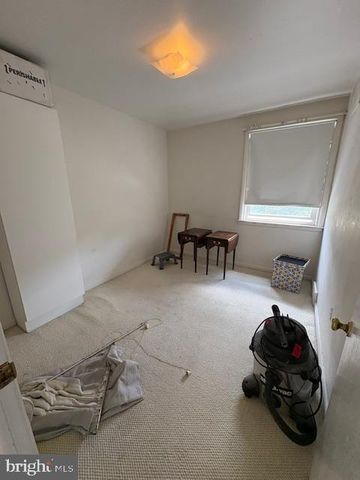 587 WANAMAKER RD, Jenkintown, PA 19046