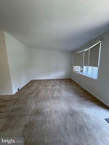 587 WANAMAKER RD, Jenkintown, PA 19046
